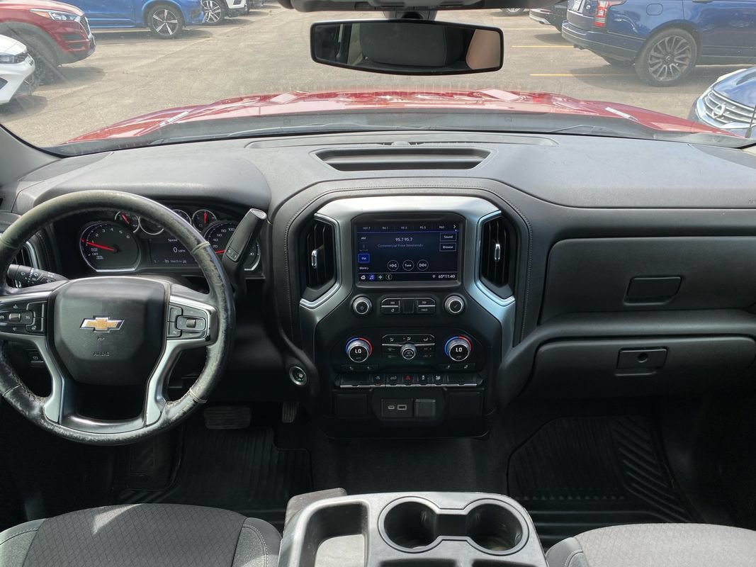 Used 2022 Chevrolet Silverado 1500 LT AWD/4WD image 21