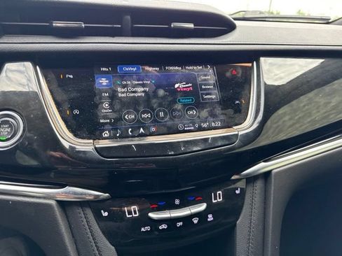 Used 2022 Cadillac XT6 Premium Luxury w/ LPO, Floor Liner Package AWD/4WD image 11