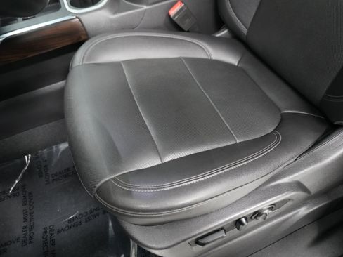 Used 2021 GMC Sierra 1500 SLT image 13