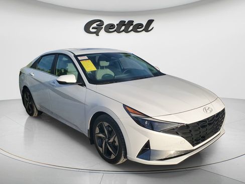 Used 2023 Hyundai Elantra Limited FWD image 3