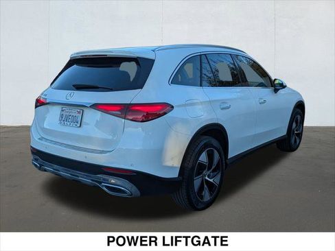 Used 2024 Mercedes-Benz GLC 300 SUV image 5