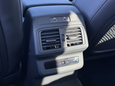 Used 2025 Audi SQ5 Premium Plus w/ Premium Plus Package AWD/4WD image 32