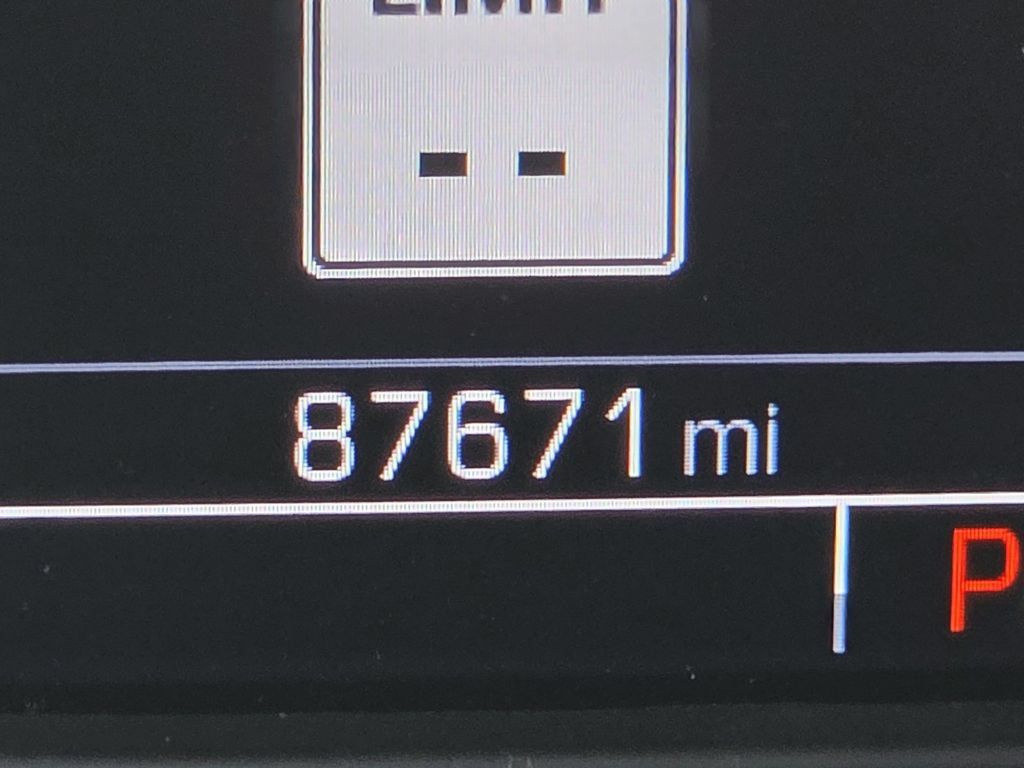 Used 2017 GMC Yukon SLT RWD image 28