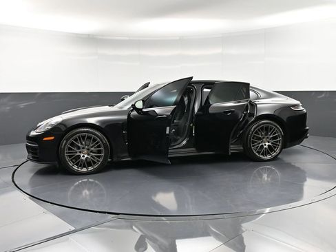 Used 2022 Porsche Panamera Platinum Edition RWD image 39