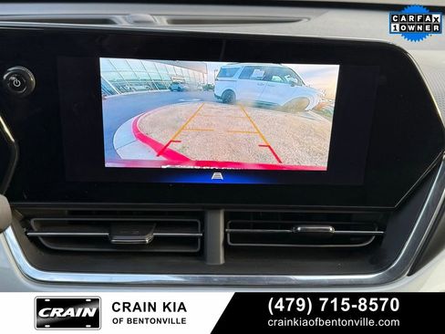 Used 2025 Chevrolet Trax LT w/ LT Convenience Package image 17