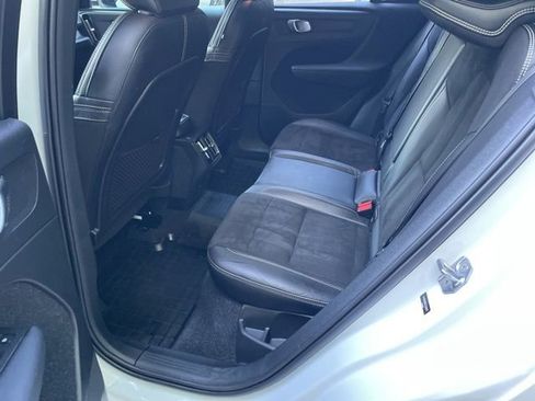 Used 2020 Volvo XC40 T5 R-Design w/ Protection Package image 11