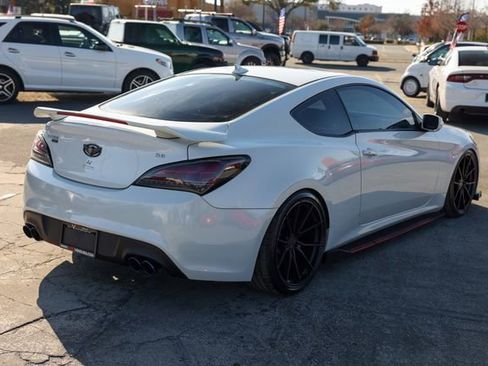 Used 2013 Hyundai Genesis 3.8 image 13