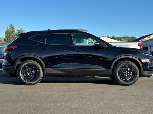 New 2026 Chevrolet Blazer LT image 4