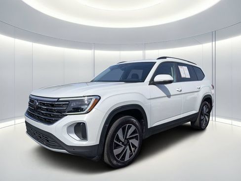 Used 2025 Volkswagen Atlas SE FWD image 8