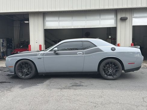 Used 2022 Dodge Challenger R/T Scat Pack w/ T/A Package RWD image 8