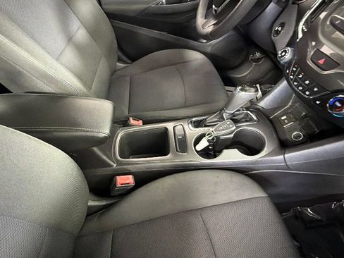 Certified 2017 Chevrolet Cruze LT w/ Convenience Package FWD image 33