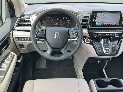 New 2027 Honda Odyssey Touring image 15