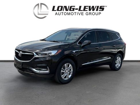 Used 2020 Buick Enclave Essence image 1