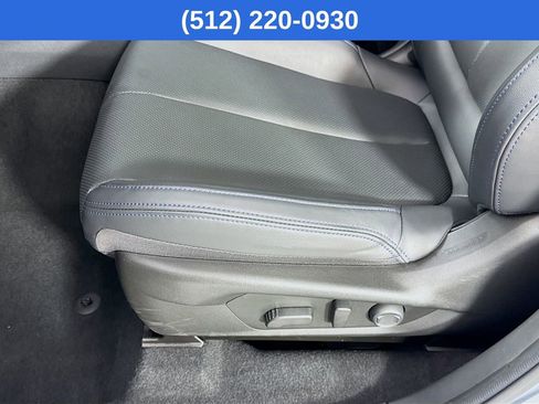 Certified 2025 Subaru Forester Limited image 24