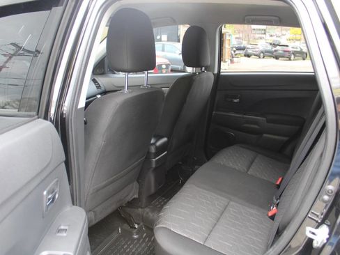 Used 2024 Mitsubishi Outlander Sport AWD image 24