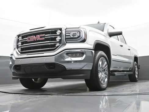 Used 2018 GMC Sierra 1500 SLT image 40