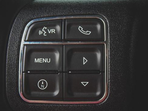 Used 2017 Jeep Wrangler Unlimited Rubicon AWD/4WD image 11