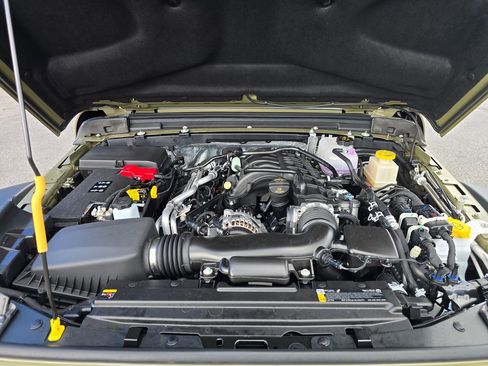 New 2025 Jeep Gladiator Mojave w/ Convenience Group image 19