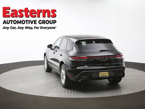Used 2022 Porsche Macan AWD/4WD image 40