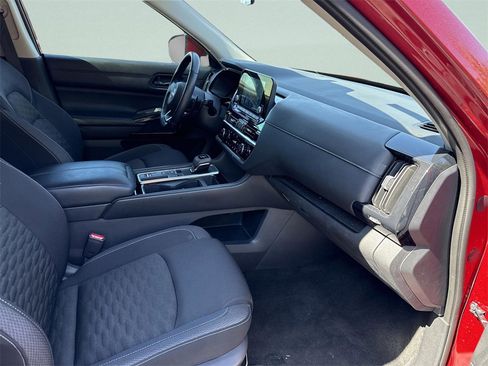 Certified 2024 Nissan Armada SL w/ Captain's Chairs Package image 22