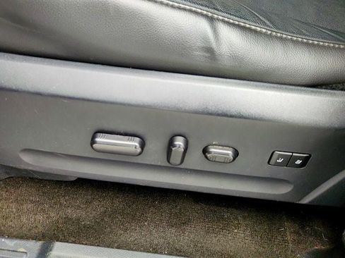 Used 2016 Ford Expedition Limited image 12