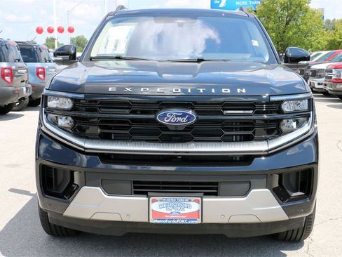 New 2025 Ford Expedition Platinum w/ Platinum Ultimate Package image 3