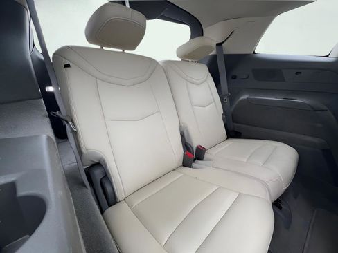 Used 2021 Cadillac XT6 Premium Luxury FWD image 18
