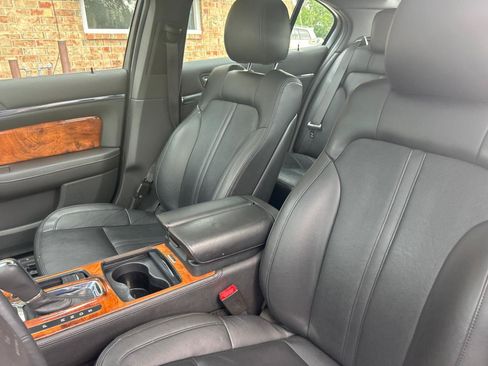 Used 2013 Lincoln MKS AWD image 20