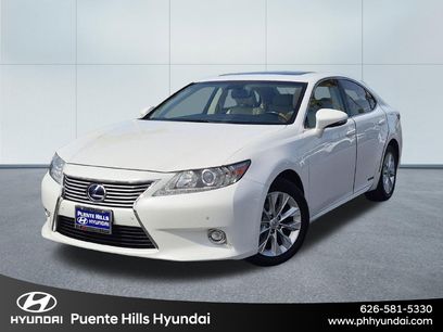 Used 2014 Lexus ES 300h w/ Luxury Package w/Bamboo Trim
