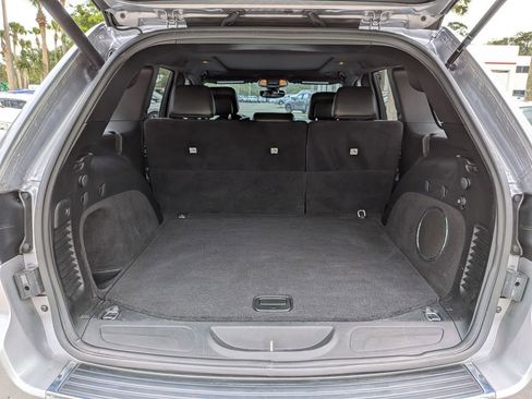 Used 2020 Jeep Grand Cherokee Limited w/ Luxury Group II image 12