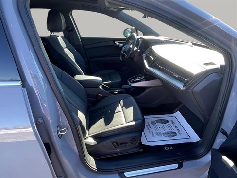 Used 2022 Audi Q4 e-tron Prestige image 30