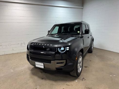 Used 2026 Land Rover Defender 110 S image 2