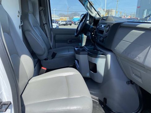 Used 2024 Ford E-450 and Econoline 450 Super Duty w/ Power Windows & Locks Group RWD image 13