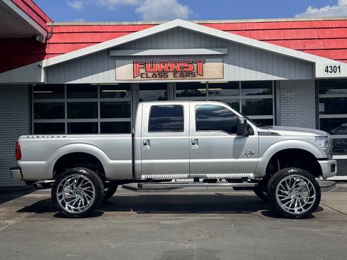 Used 2016 Ford F250 Platinum w/ FX4 Off-Road Package AWD/4WD image 2