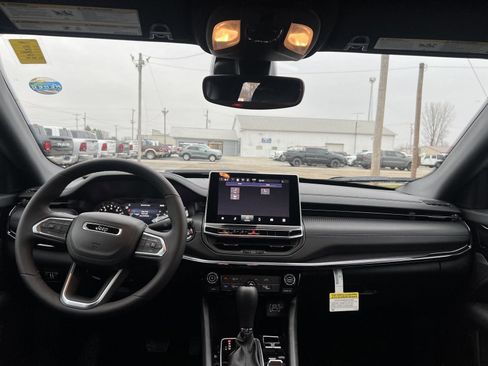 New 2026 Jeep Compass Latitude image 20