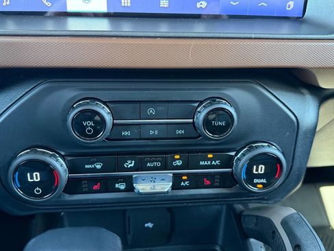 Used 2024 Ford Bronco Outer Banks AWD/4WD image 26