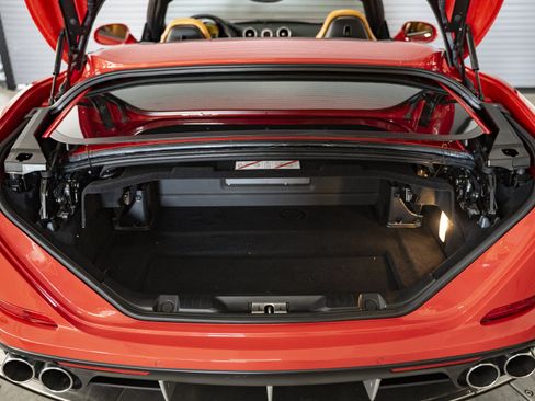 Used 2016 Ferrari California T RWD image 51