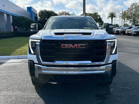 Used 2024 GMC Sierra 3500 Pro w/ Convenience Package image 2
