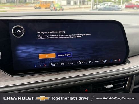 Used 2025 Chevrolet Suburban Z71 AWD/4WD image 22