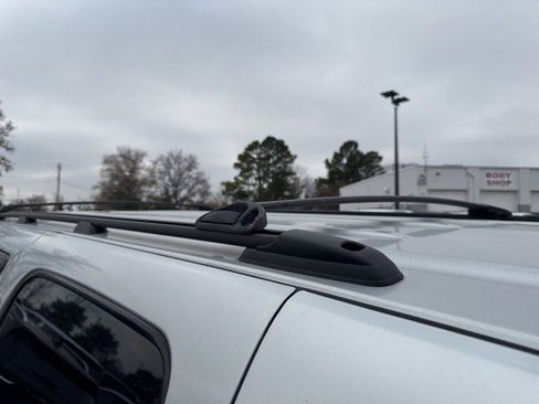 Used 2012 GMC Yukon XL SLT w/ SLT-2 Equipment Package image 5