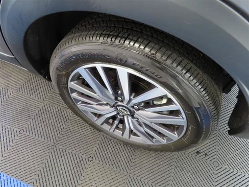 Used 2024 Nissan Kicks SV FWD image 8