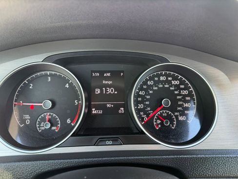 Used 2015 Volkswagen Golf TDI S image 22