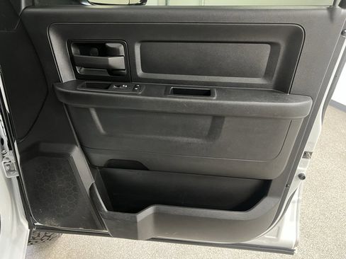 Used 2022 RAM 2500 Tradesman w/ Chrome Appearance Group image 52