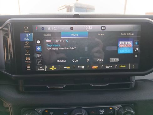 Used 2025 Jeep Wrangler Willys image 40