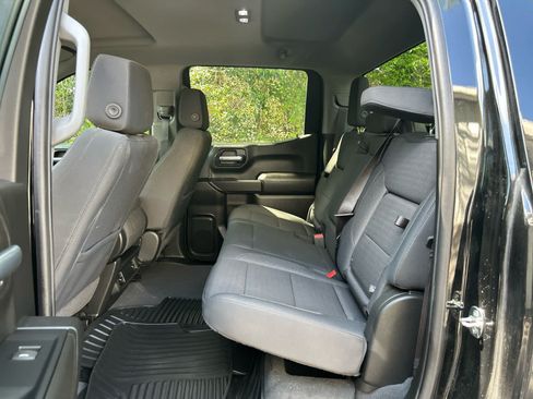 Used 2023 Chevrolet Silverado 1500 Custom AWD/4WD image 9