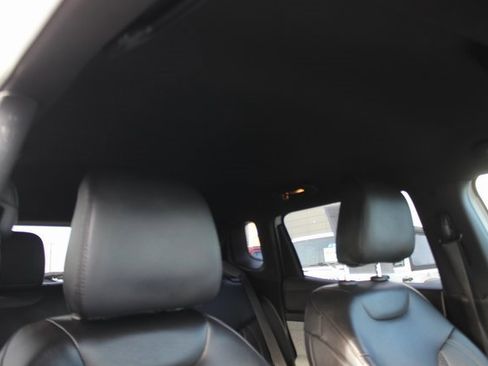 Used 2023 Jeep Compass Latitude w/ Convenience Group image 34