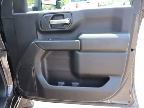 Used 2020 Chevrolet Silverado 2500 Custom w/ Custom Value Package AWD/4WD image 19