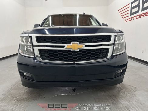Used 2019 Chevrolet Suburban LT image 4