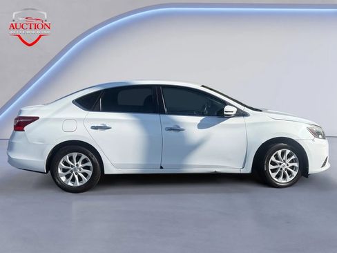 Used 2019 Nissan Sentra SV image 5