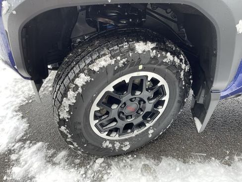 New 2025 Toyota Tacoma TRD Off-Road image 10